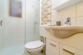 Apartments & Rooms Cina