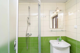 Apartments & Rooms Cina