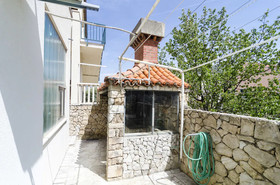 Apartments & Rooms Cina