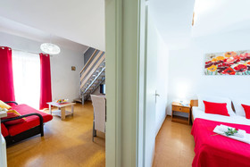 Apartments & Rooms Cina
