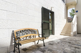 Apartments & Rooms Cina