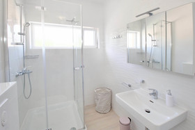 Bacan Family Apartments