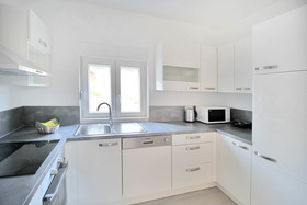 Bacan Family Apartments