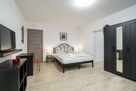 Residence & Pool Villa Schwarz Suites