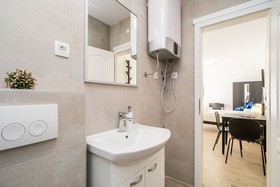 Residence & Pool Villa Schwarz Suites