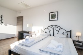 Residence & Pool Villa Schwarz Suites
