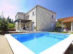Villa Aquarius