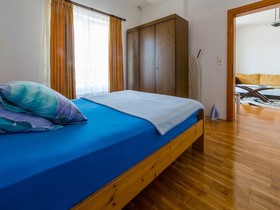 Apartment Goran