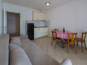 Apartment Goran