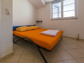 Apartment Goran