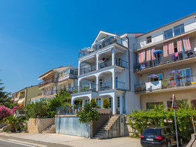 Apartment Goran