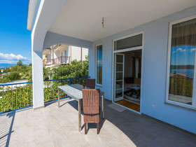 Apartment Goran