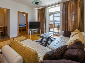 Apartment Goran
