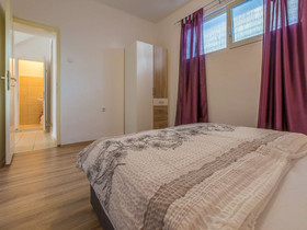 Apartment Iva Man