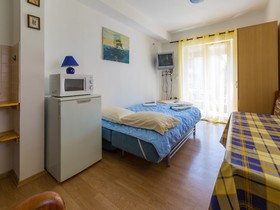 Apartments Adrasteja