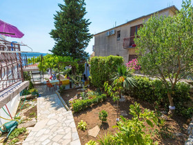 Apartments Adrasteja