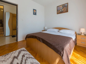 Apartments Adrasteja