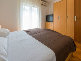 Apartments Adrasteja