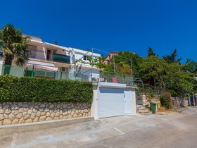 Apartments Adrasteja
