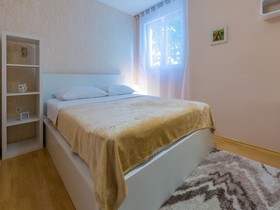 Apartments Adrasteja