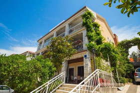 Apartments And Room Mauro