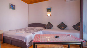 Apartments And Room Mauro