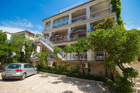 Apartments And Room Mauro