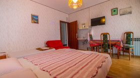 Apartments And Room Mauro