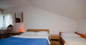 Apartments And Rooms Jaka
