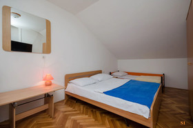 Apartments And Rooms Jaka