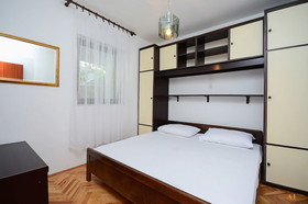 Apartments And Rooms Jaka