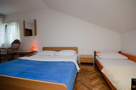 Apartments And Rooms Jaka