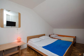Apartments And Rooms Jaka