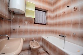 Apartments And Rooms Jaka