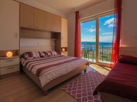 Apartments and Rooms Nensi