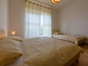 Apartments and Rooms Nensi