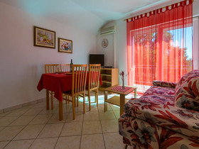 Apartments and Rooms Nensi