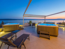 Apartments and Rooms Nensi