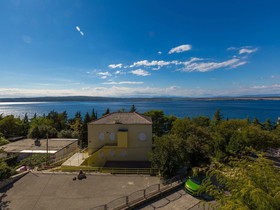 Apartments and Rooms Nensi