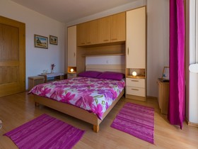 Apartments and Rooms Nensi