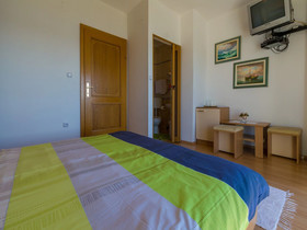 Apartments and Rooms Nensi