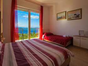 Apartments and Rooms Nensi