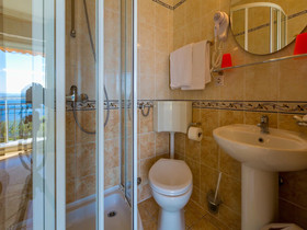 Apartments and Rooms Nensi