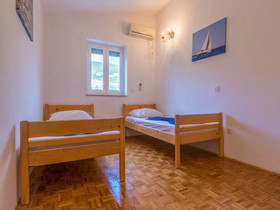 Apartments Antuno