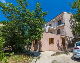 Apartments Bartulin