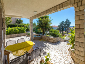 Apartments Elena