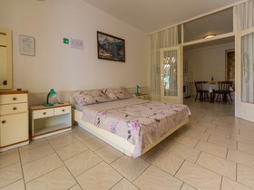 Apartments Eva