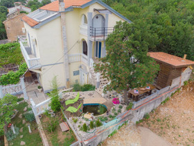 Apartments Geza