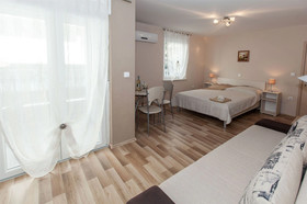 Apartments Karmen 2