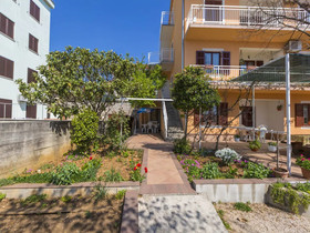 Apartments Lilin